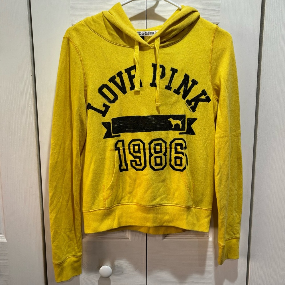 VS PINK Women’s Vintage Love Pink 1986 Hooded Hoodie Sweatshirt - yellow size XS